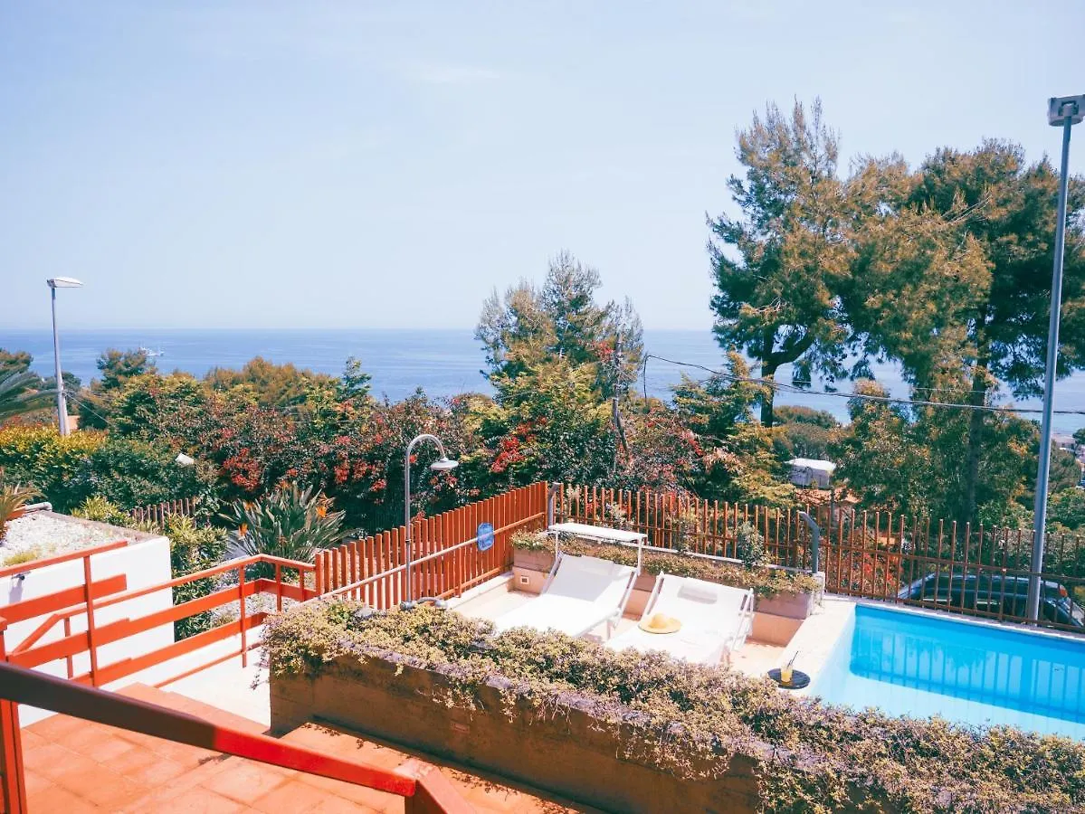 Sea Apartment & Pool 2 Palermo 0*,